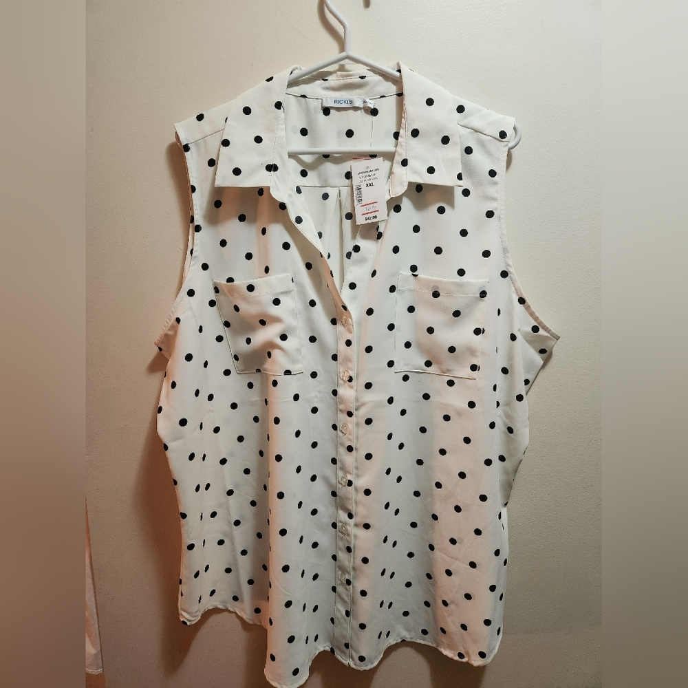 Polka dot, sleeveless blouse